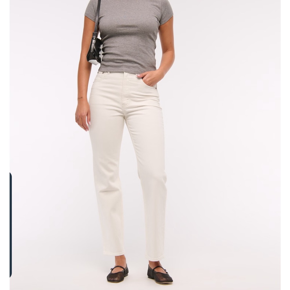 ABERCROMBIE & FITCH Ultra High Rise Ankle Straight Jean